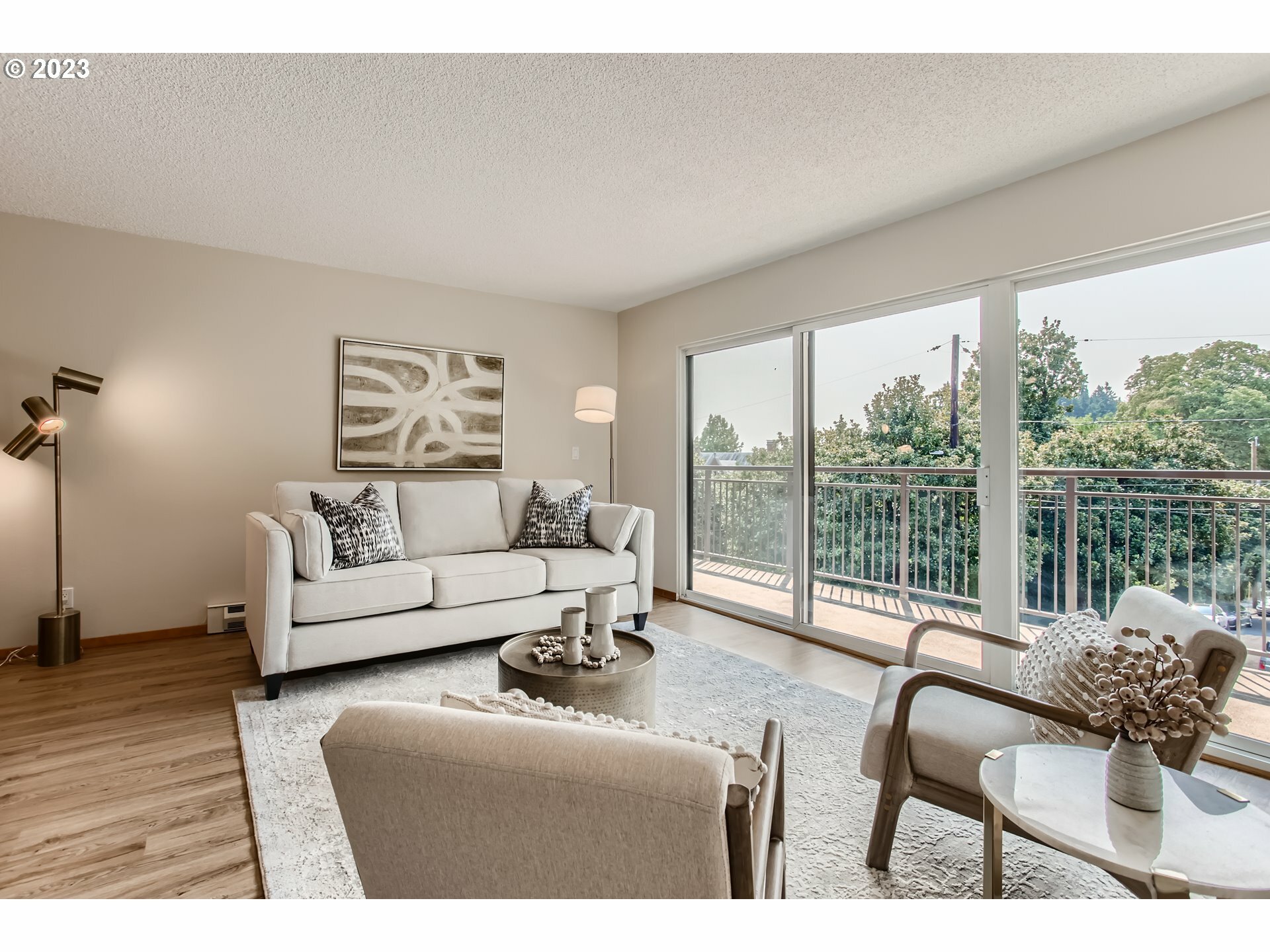 Property Photo: 2393 SW Park Pl 209 OR 97205