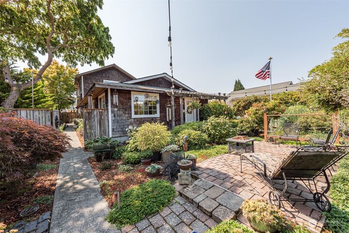 726 E 4th Street  Port Angeles WA 98362 photo