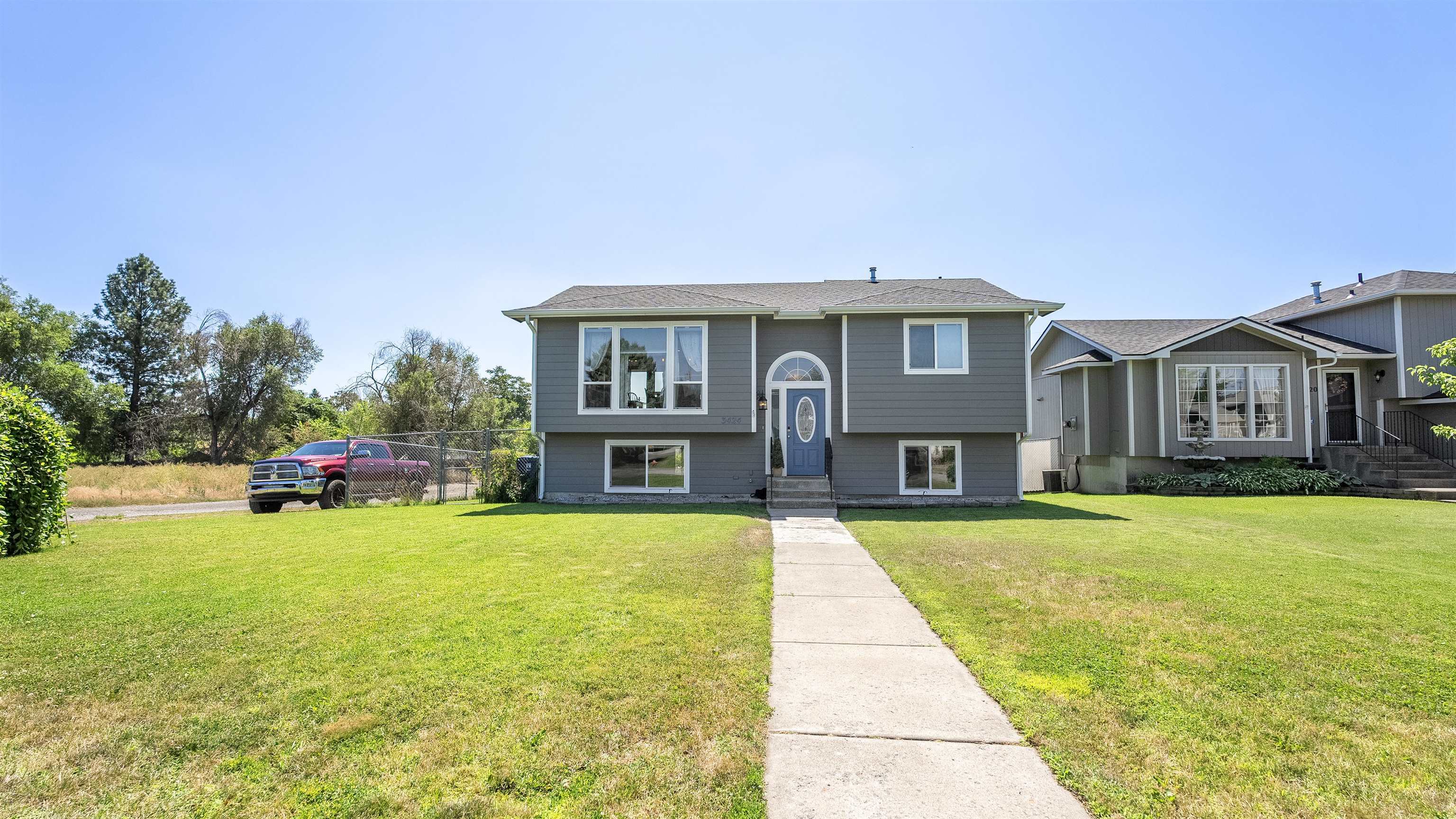 Property Photo: 3424 E Fairview Ave WA 99217