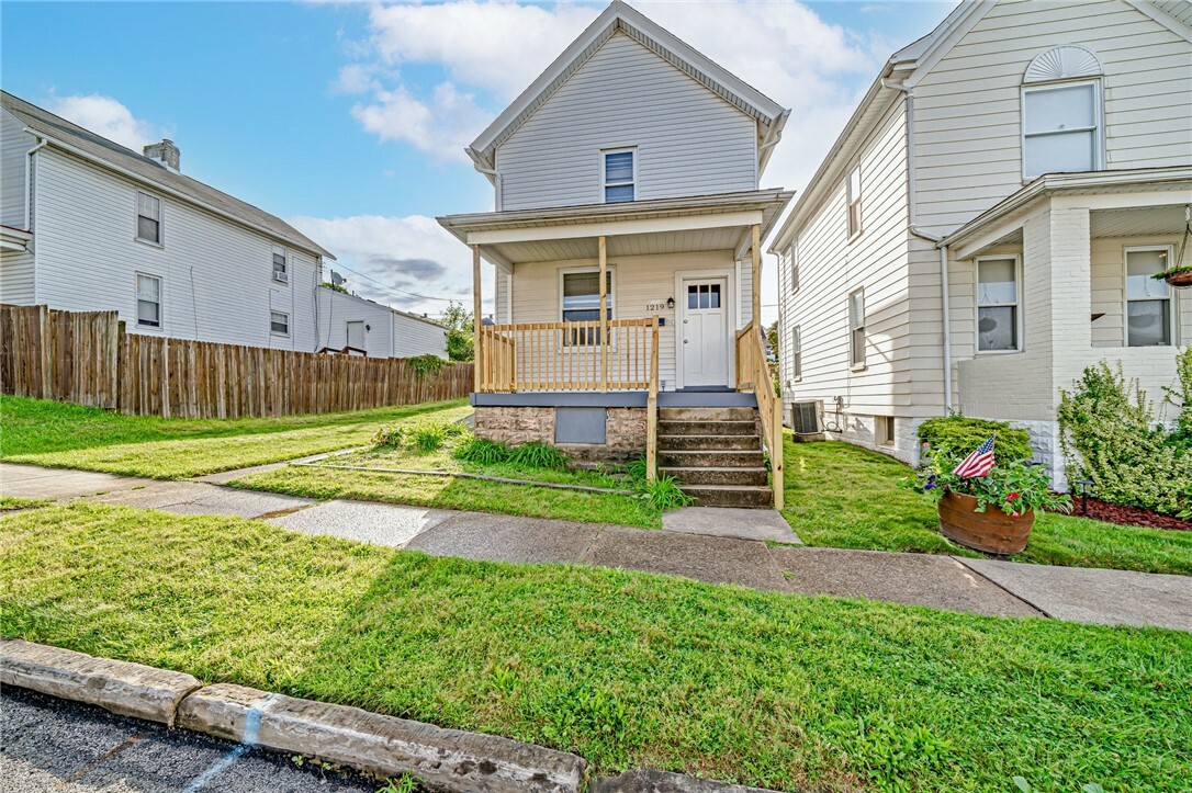 Property Photo:  1219 Elm St  PA 15601 