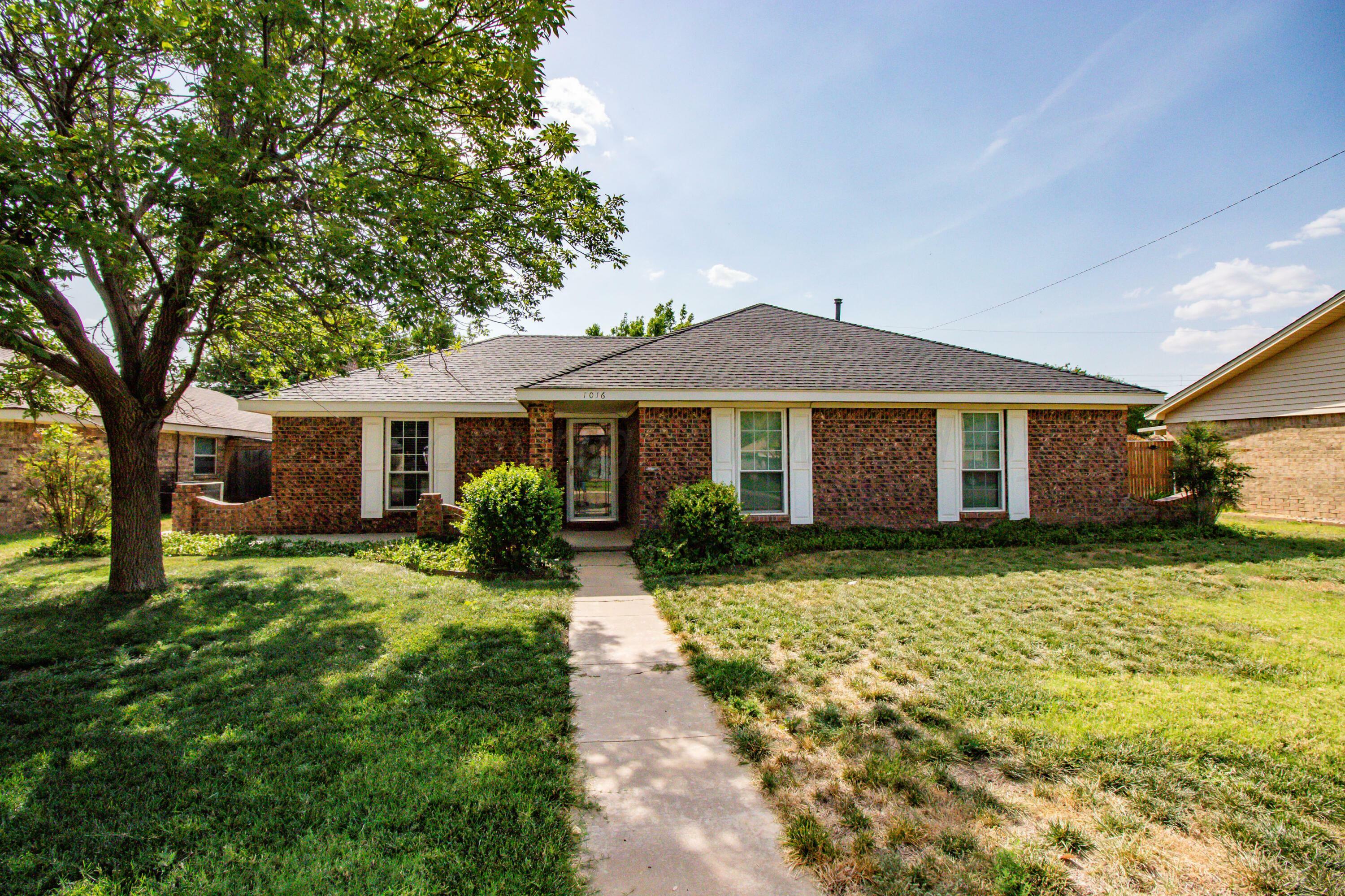 Property Photo:  1016 Santa Fe Trail  TX 79015 