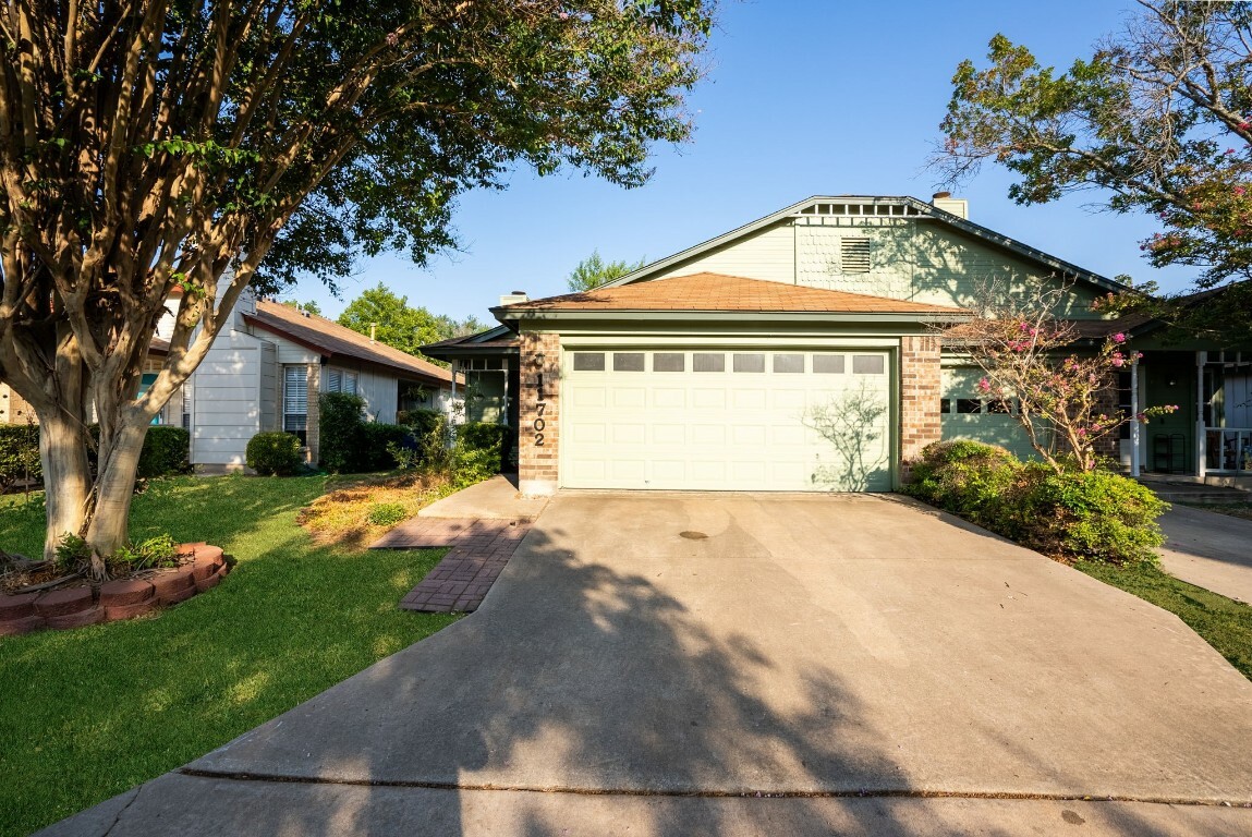 Property Photo: 11702 Norwegian Wood Drive TX 78758
