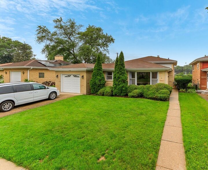 8900 Moody Avenue  Morton Grove IL 60053 photo