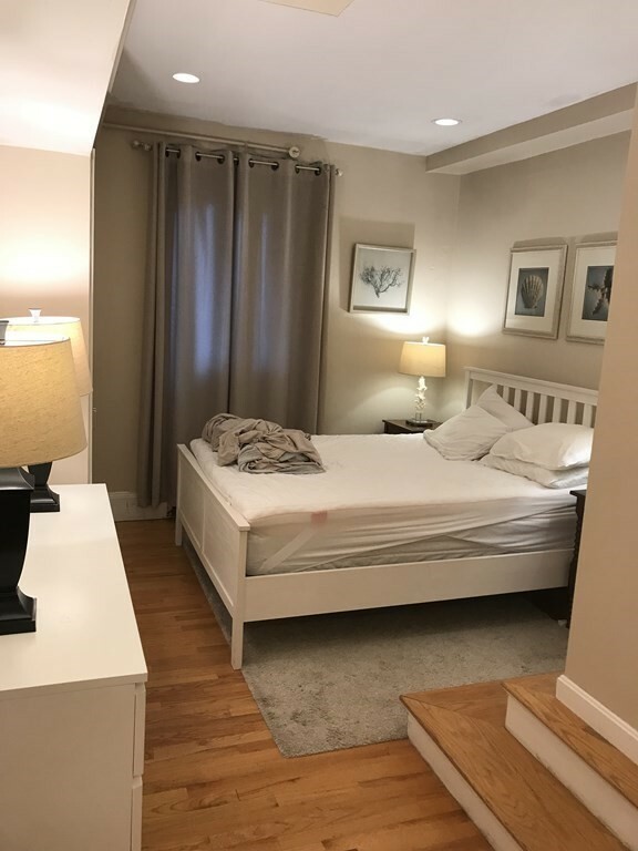 Property Photo:  290 Beacon St. 3  MA 02116 