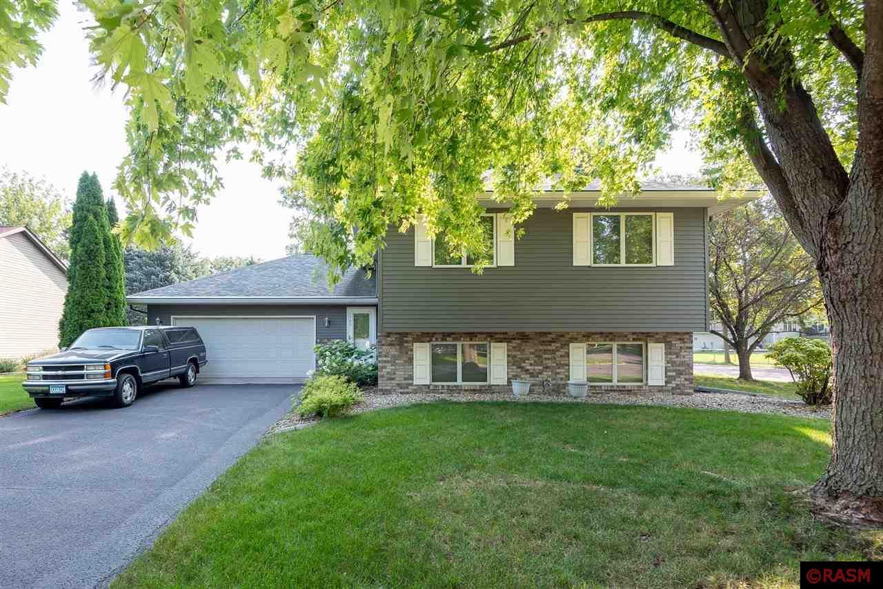 Property Photo: 1700 N Orchid Drive MN 56003