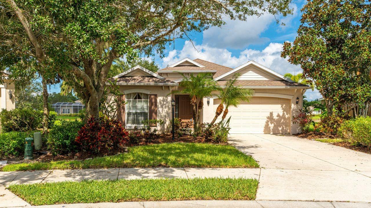 Property Photo:  8135 Indigo Ridge Terrace  FL 34201 