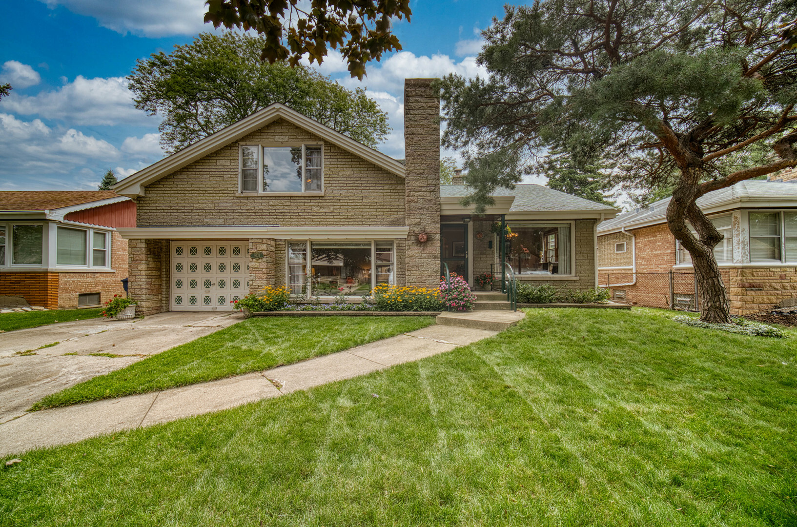 Property Photo:  9231 S Richmond Avenue  IL 60805 