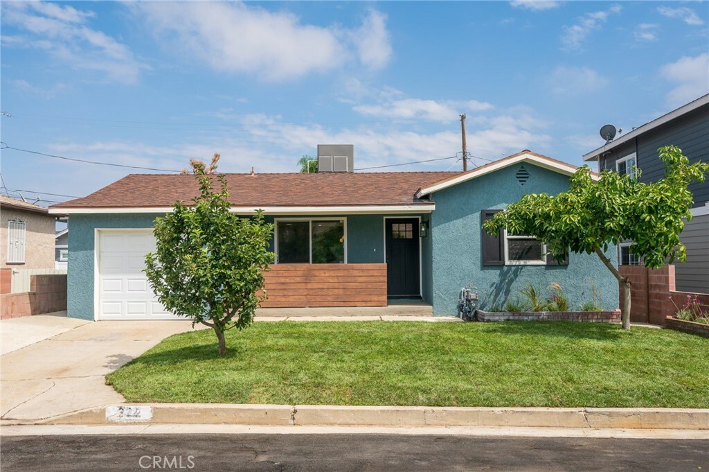 Property Photo:  322 Woodland Drive  CA 90732 