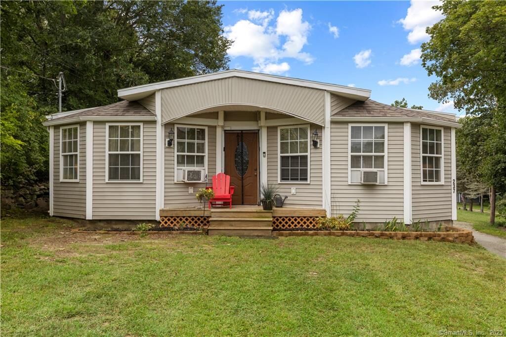 Property Photo:  237 Taylor Hill Road  CT 06351 
