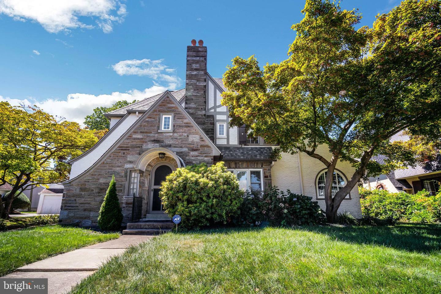 Property Photo: 510 Gainsboro Road PA 19026
