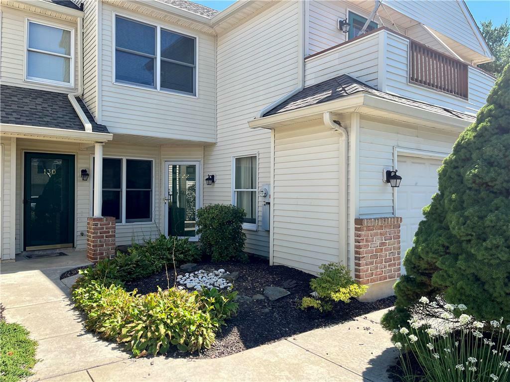 Property Photo: 122 Lindfield Circle PA 18062