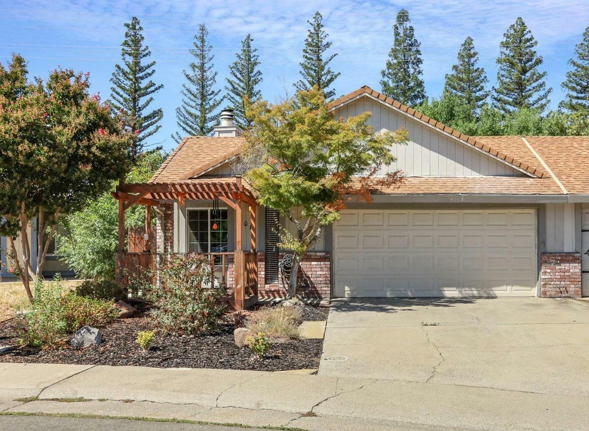 Property Photo:  408 Cameron Way  CA 95678 