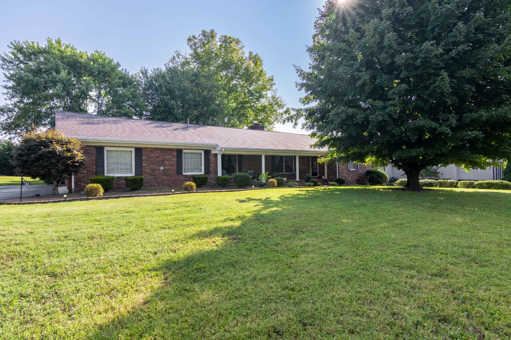 Property Photo:  705 Hamilton Dr  TN 37066 