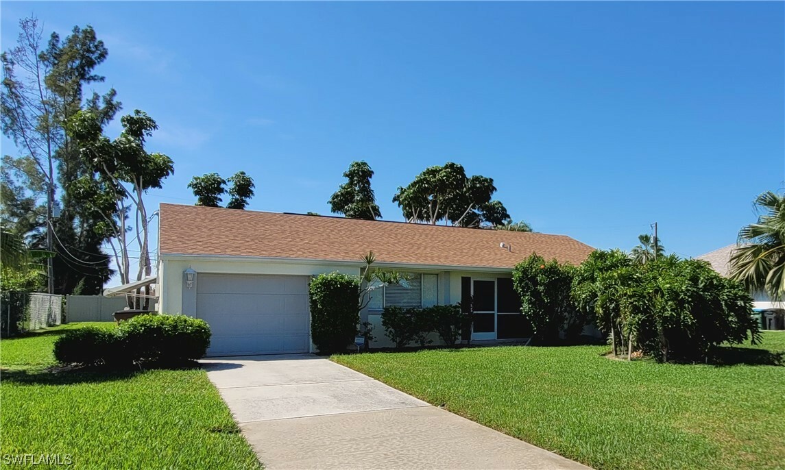 Property Photo:  1212 SE 25th Terrace  FL 33904 