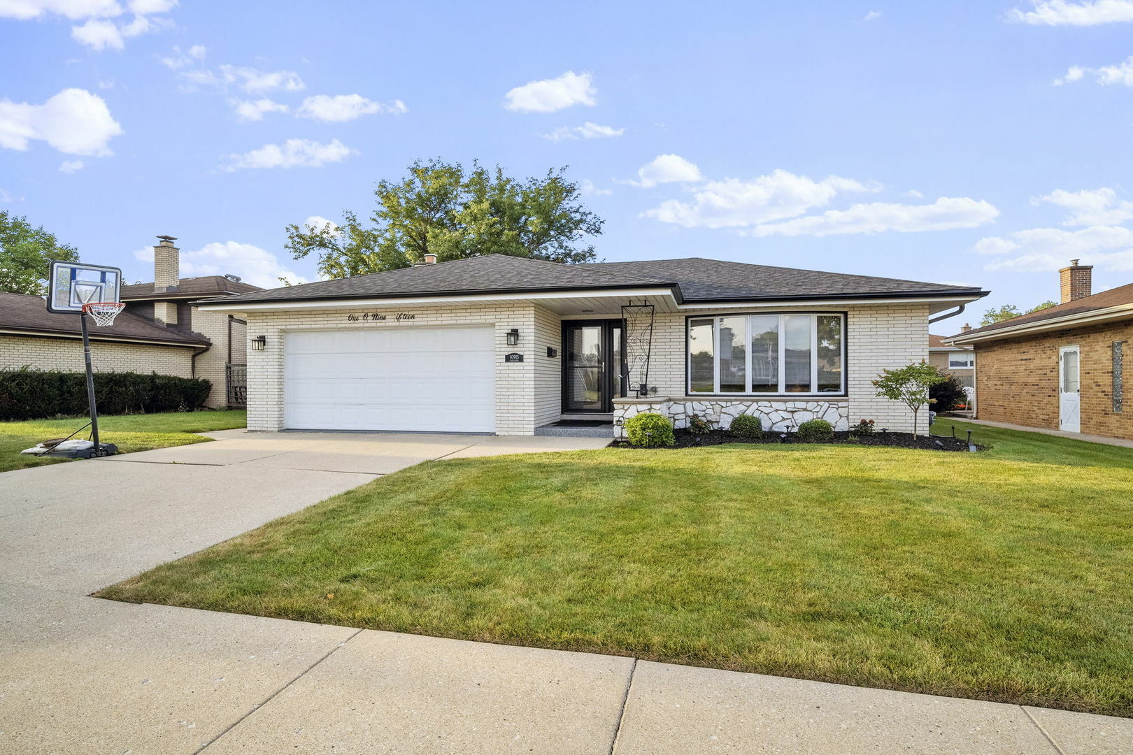 Property Photo:  10915 Lancaster Street  IL 60154 