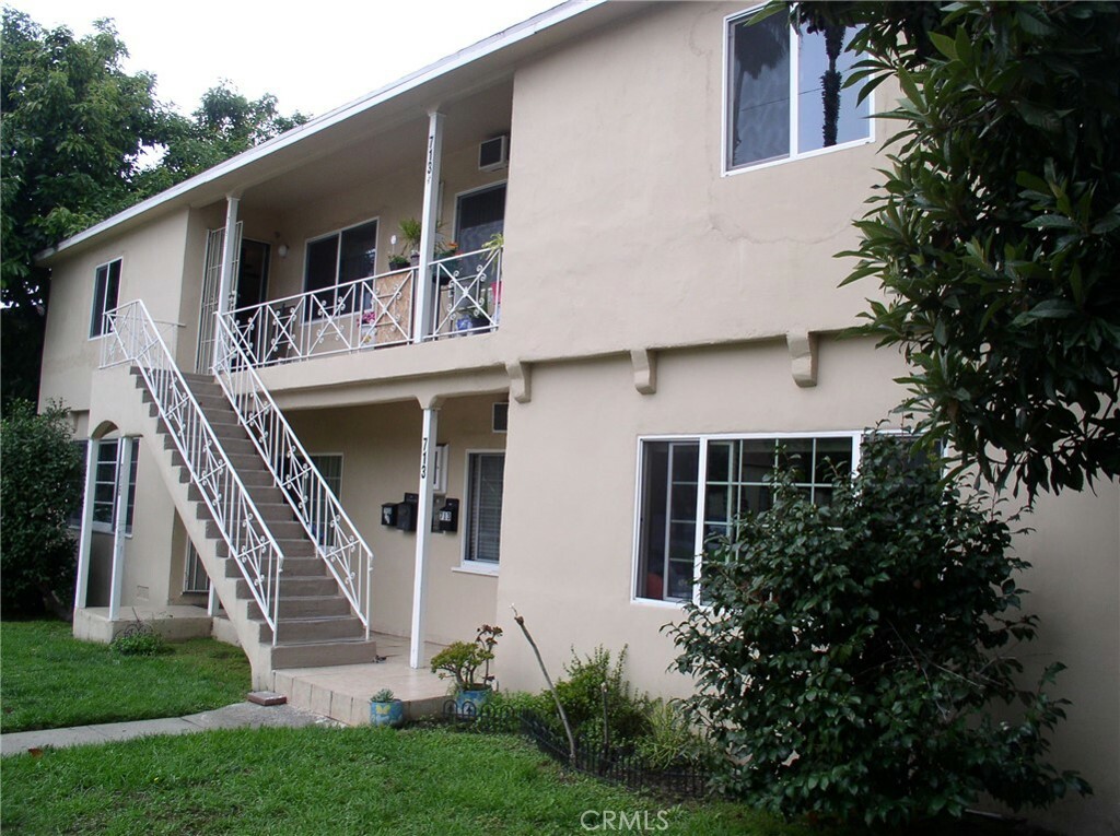 Property Photo:  713 S Glenoaks Boulevard  CA 91502 