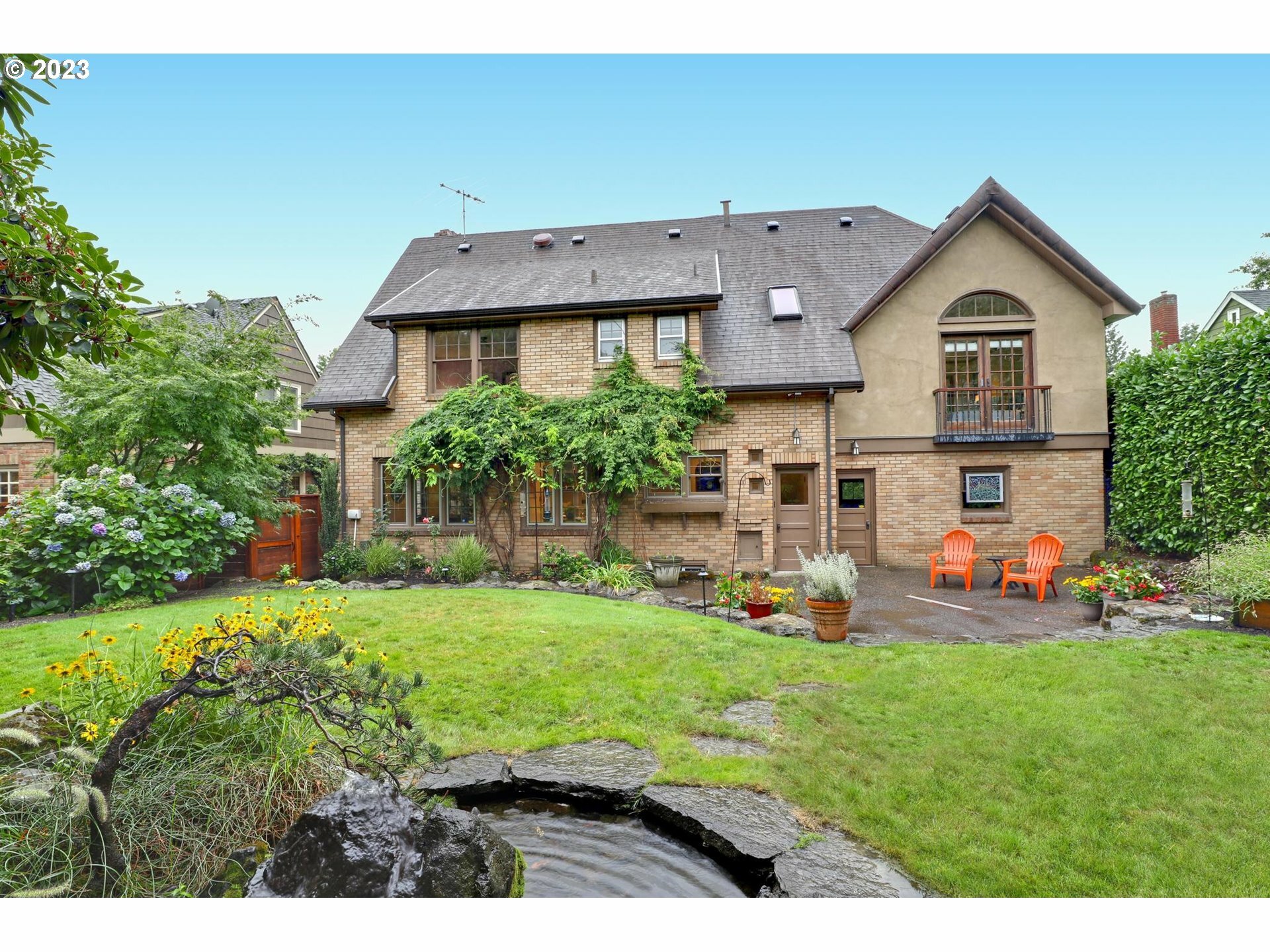 Property Photo: 7406 SE 27th Ave OR 97202