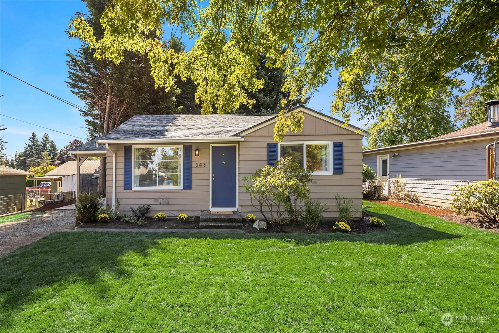 Property Photo:  343 S 185th Street  WA 98148 