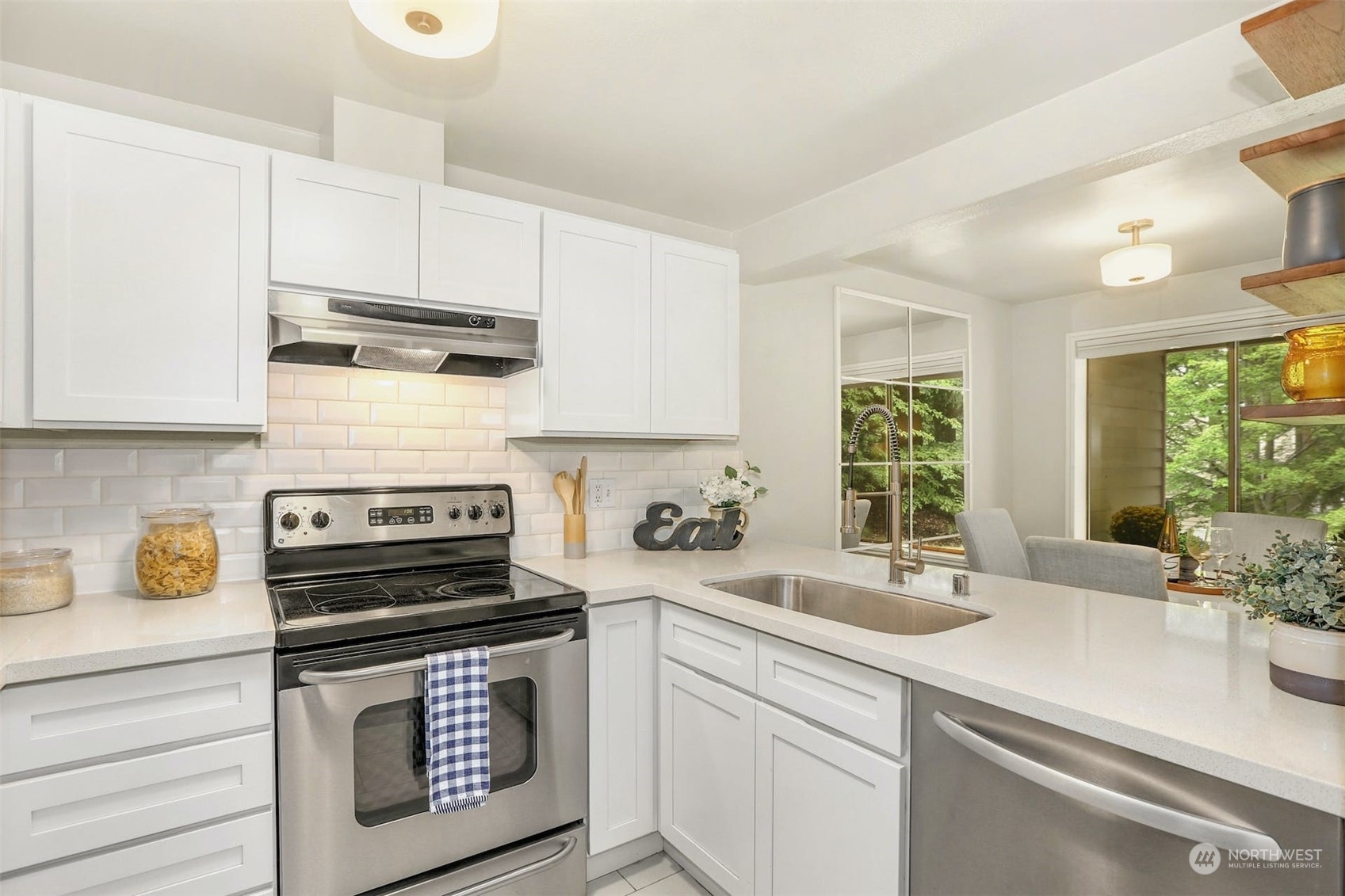 Property Photo: 12505 NE 116th Street B-13 WA 98034