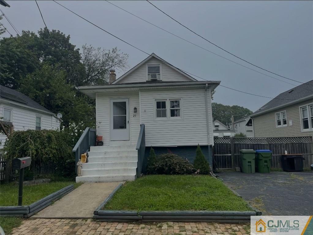 Property Photo:  21 Thomasine Street  NJ 08817 