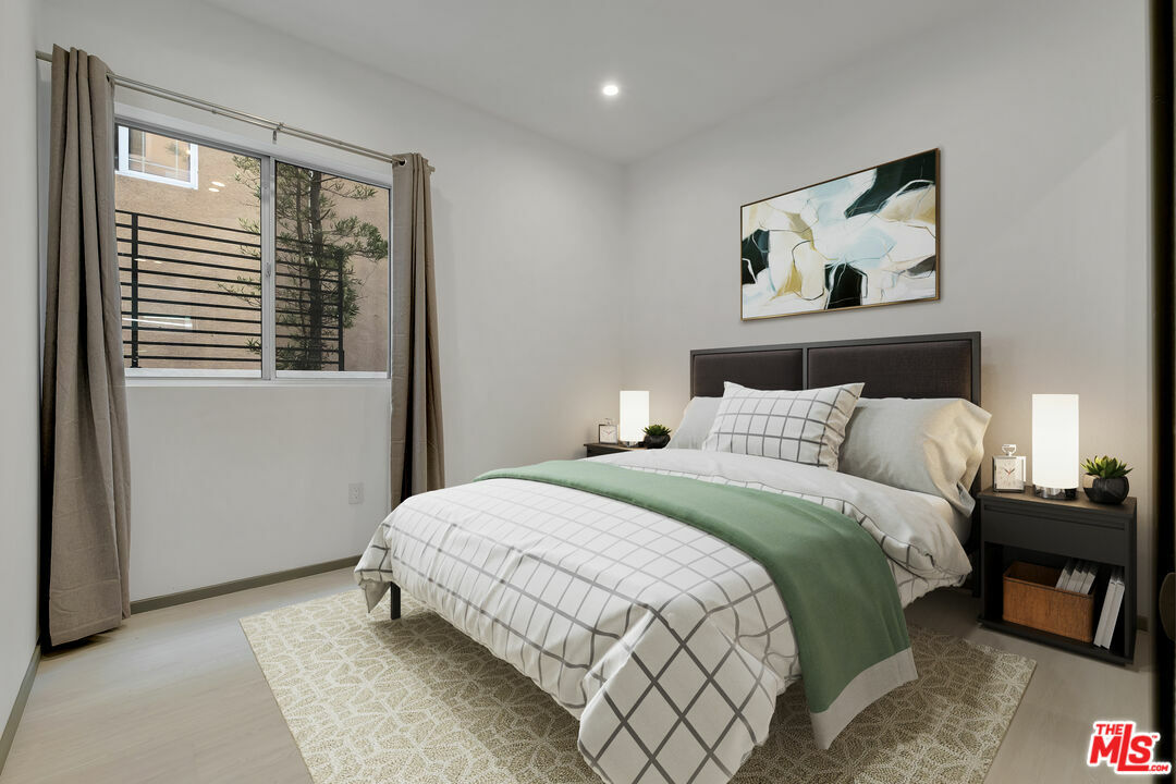 Property Photo: 1063 Wooster St 202 CA 90035