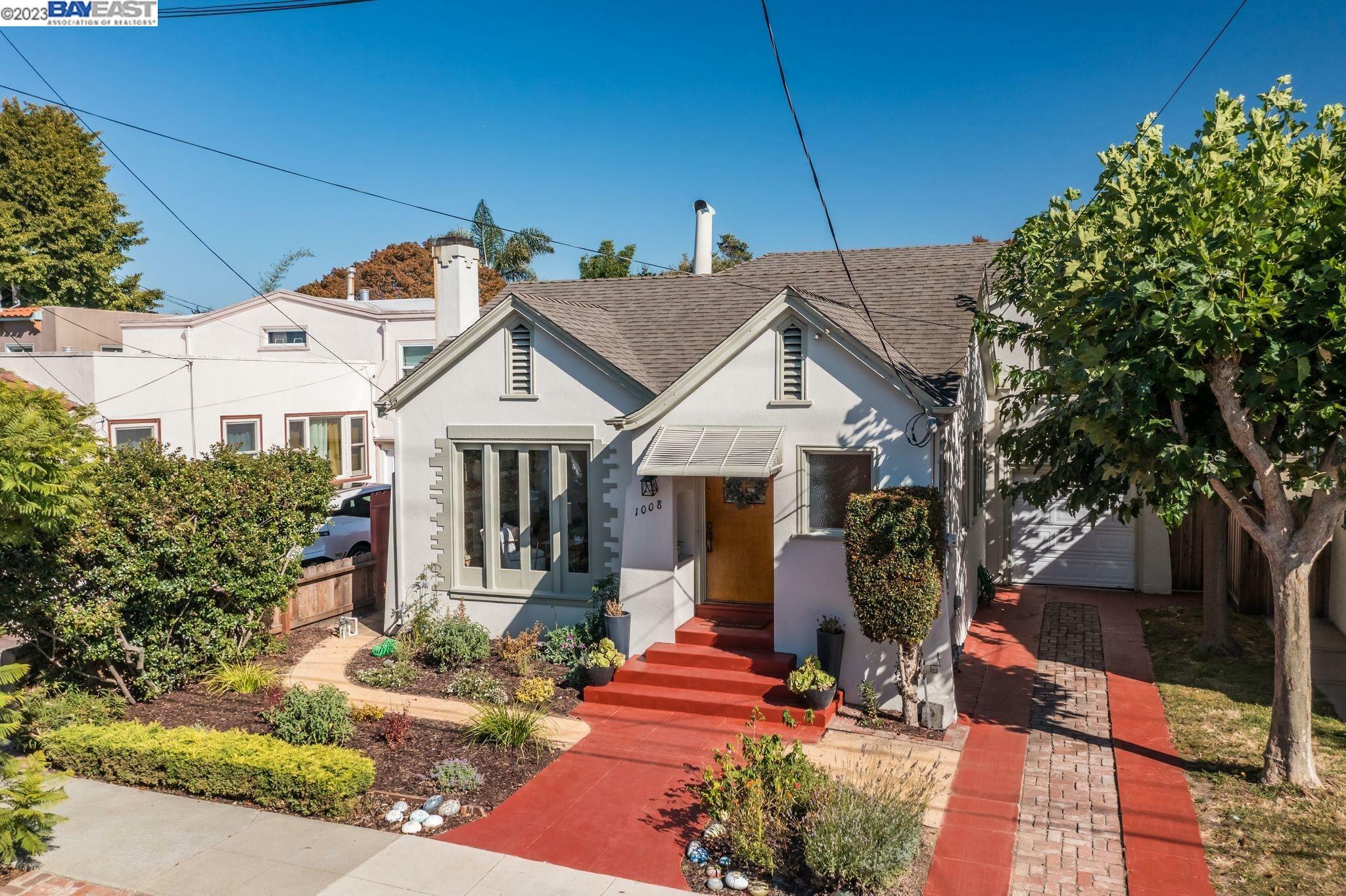 Property Photo:  1008 Pearl St  CA 94501 