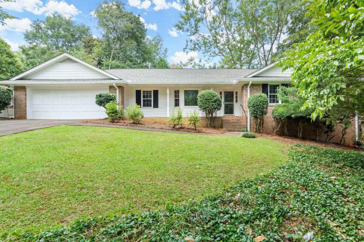 Property Photo:  435 Knoll Woods Drive  GA 30075 