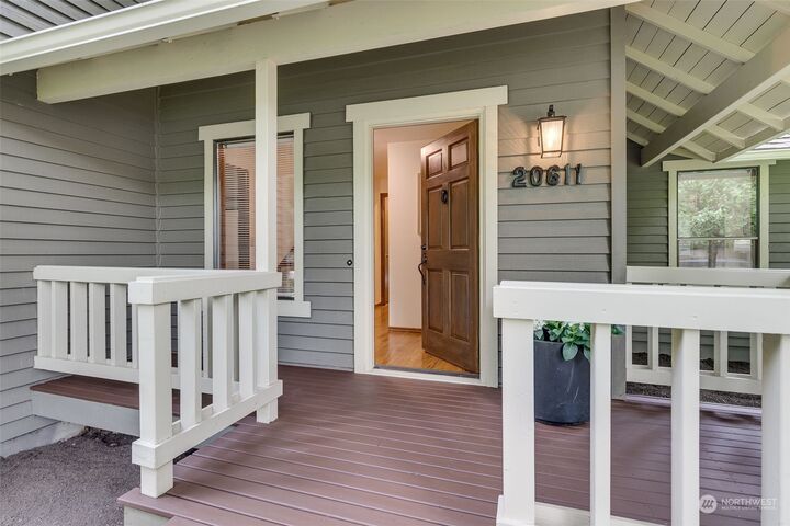 Property Photo:  20611 NE 37th Way  WA 98074 