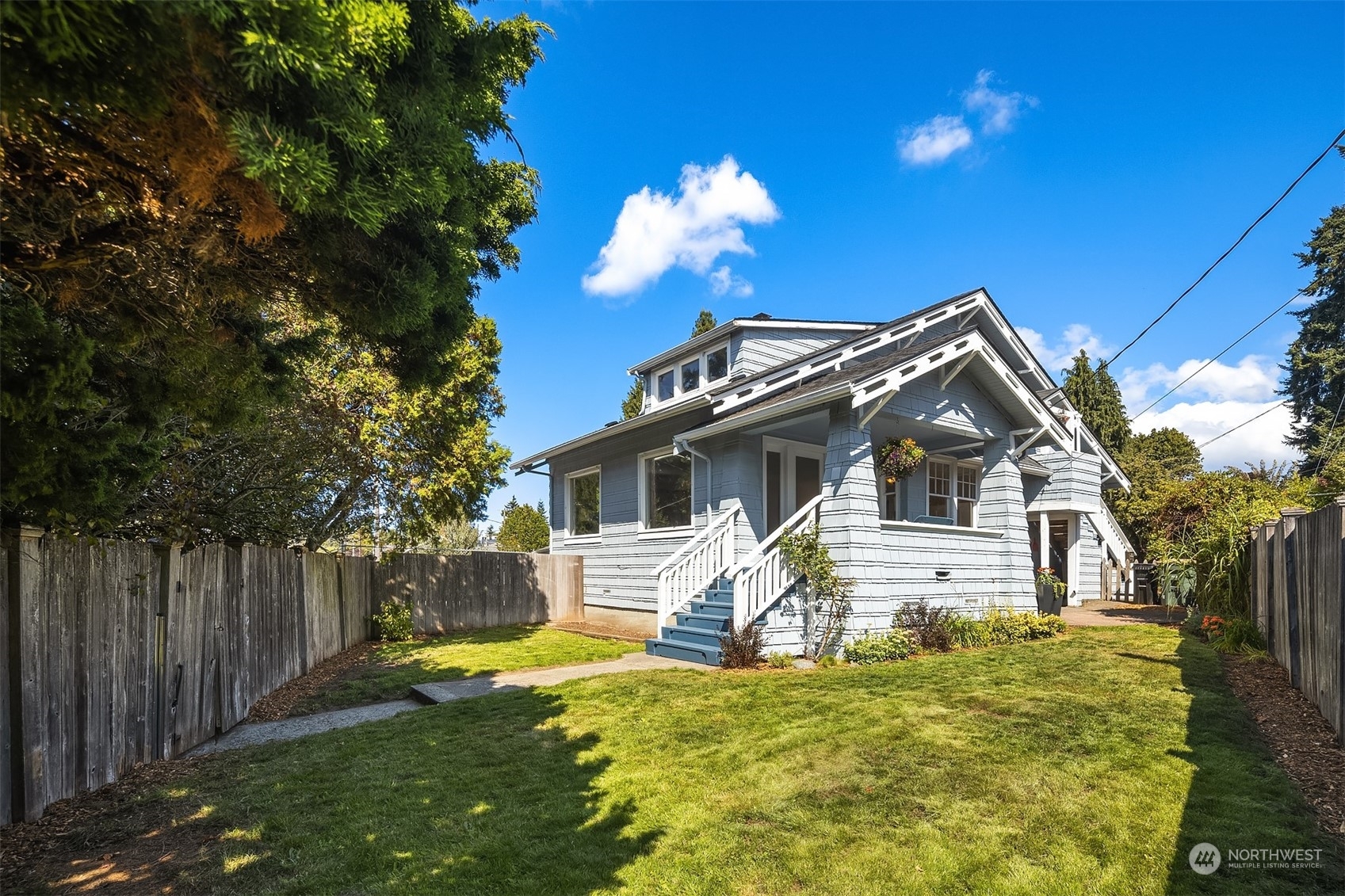 Property Photo:  6976 Fauntleroy Way SW  WA 98136 