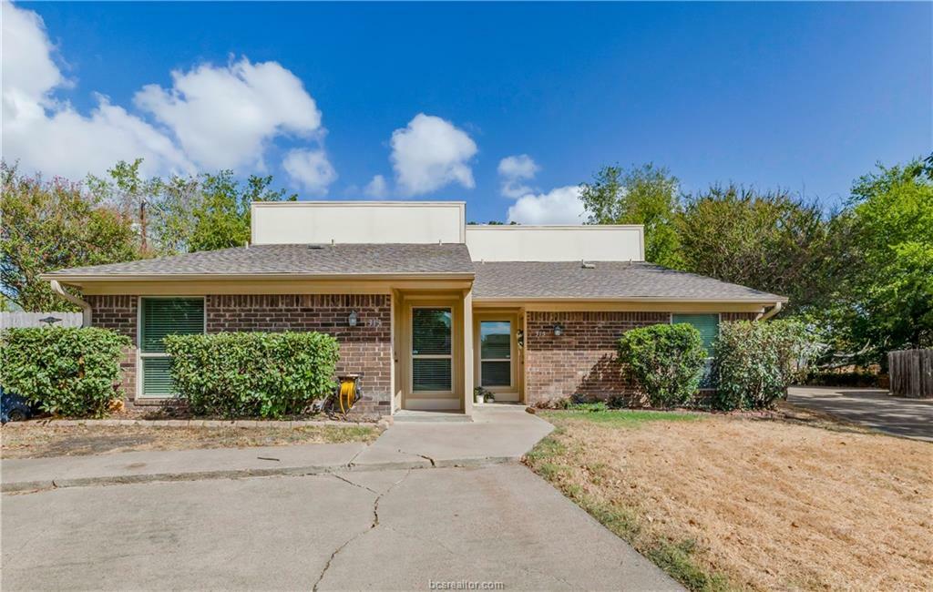 Property Photo: 313 Amherst TX 77840-4668