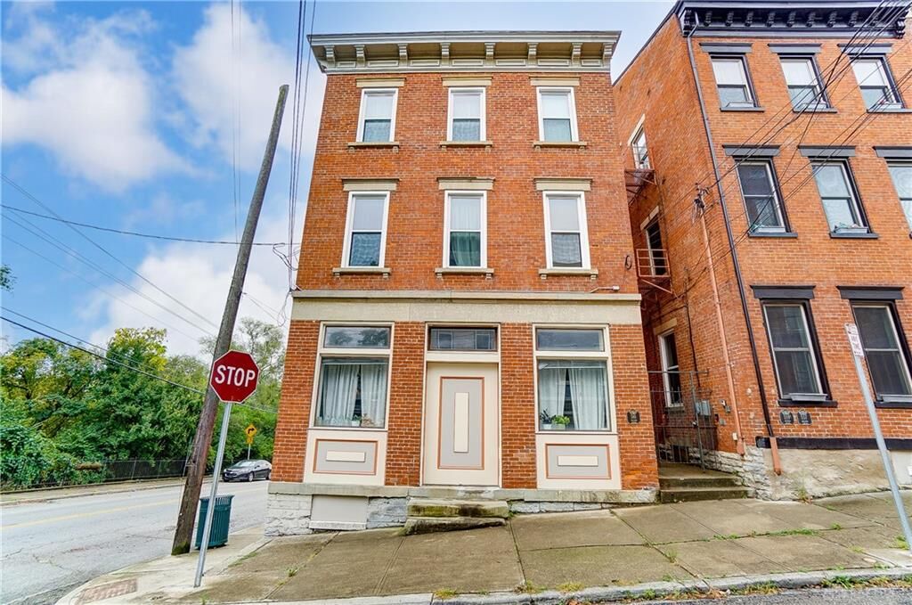 Property Photo:  561 Milton Street O  OH 45202 