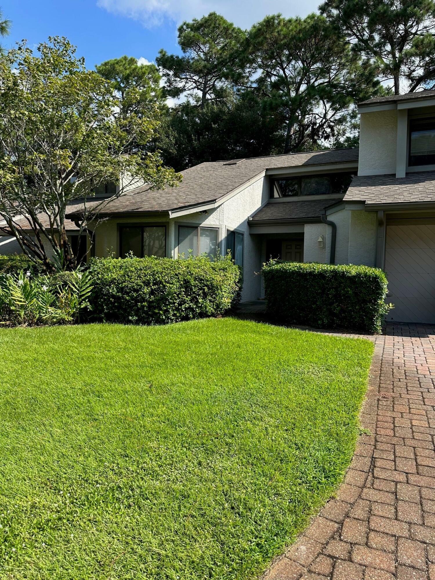 Property Photo: 112 Gleneagles Drive FL 32578