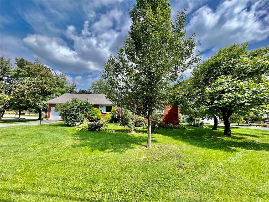 Property Photo: 6286 Sullivan Trail PA 18064