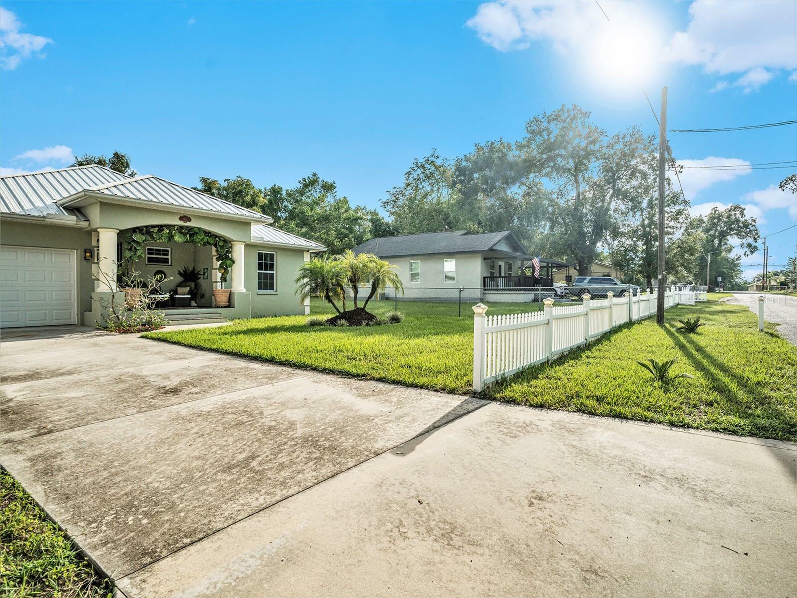 Property Photo: 203 Virginia Avenue FL 33584