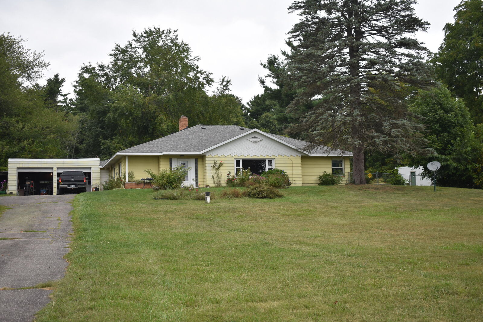 Property Photo:  4202 S Maple Island Road  MI 49412 