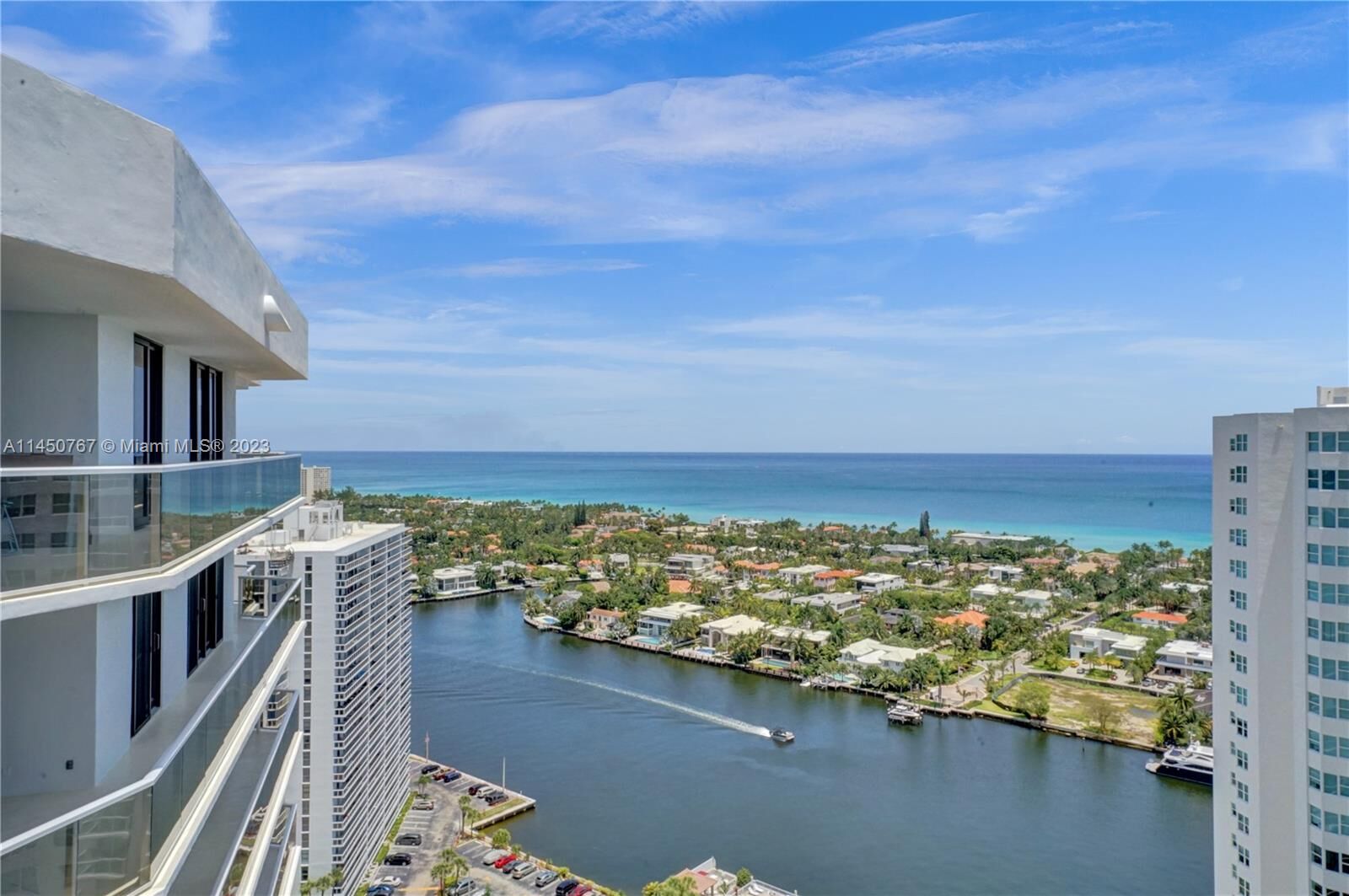 Property Photo: 20281 E Country Club Dr Tw10 FL 33180
