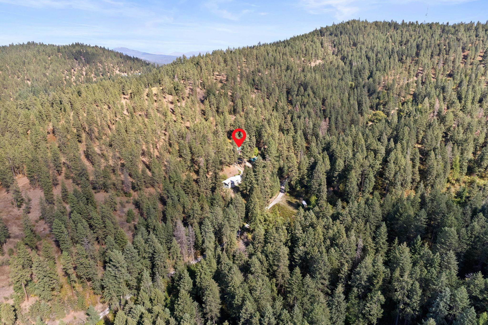 Property Photo: 16306 E Lincoln Rd WA 99217