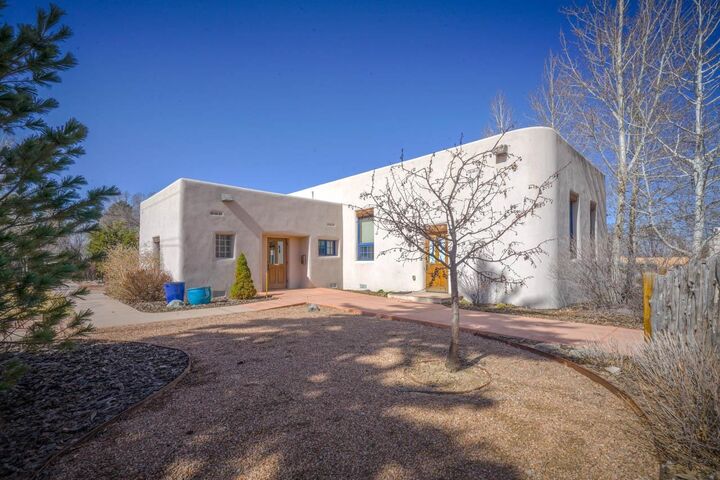 Property Photo: 522 Paseo Del Pueblo Norte NM 87571