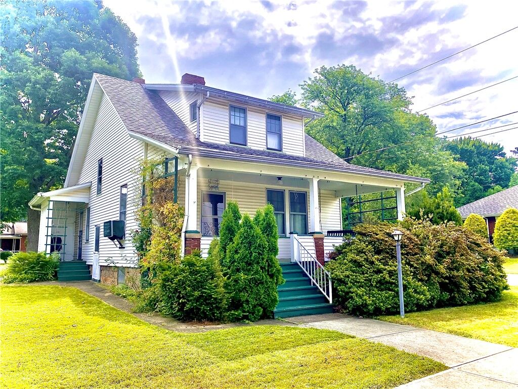 Property Photo:  1231 Chestnut Street  PA 15425 