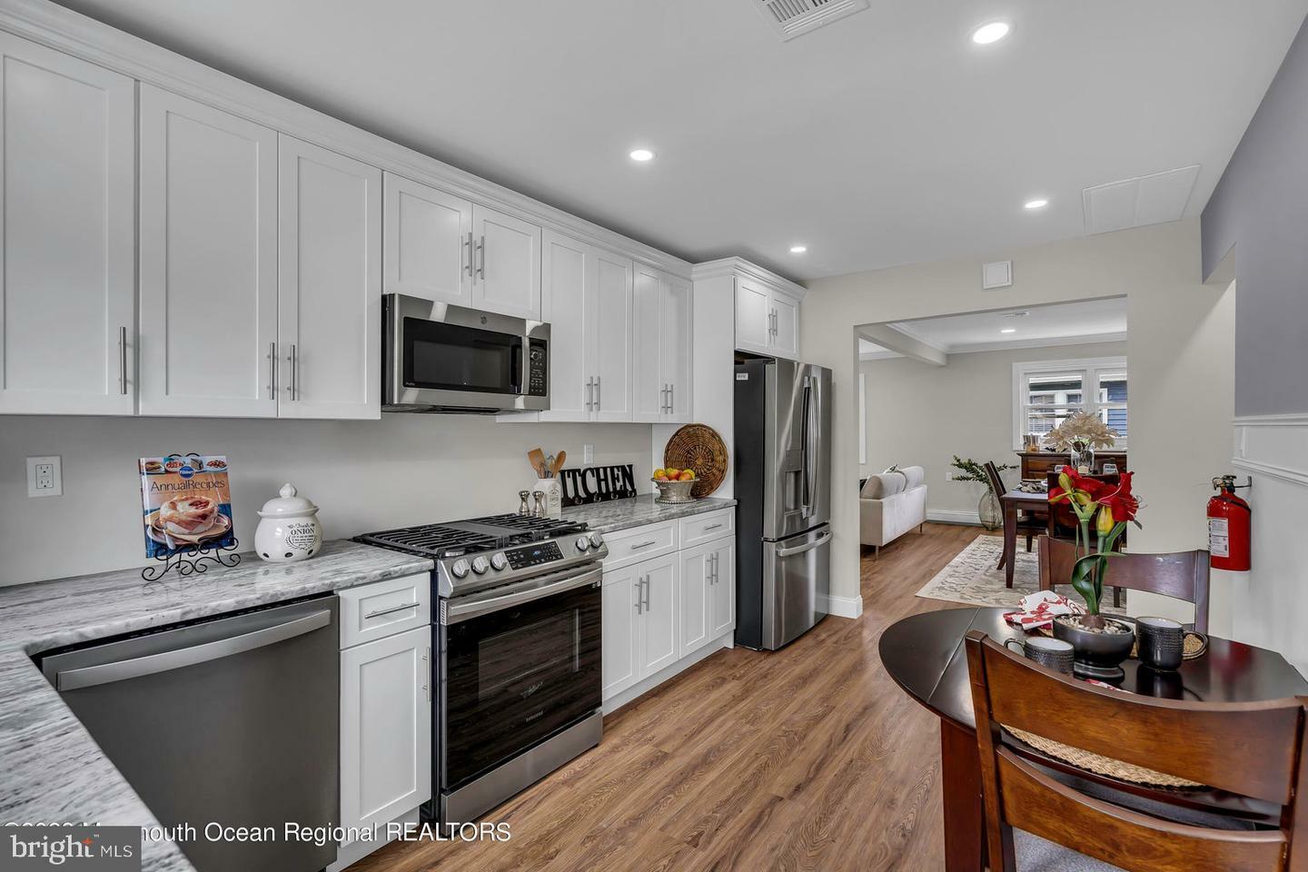 Property Photo:  31 Bonaire Drive  NJ 08757 