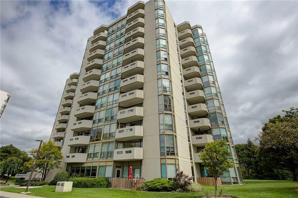 Property Photo: 5080 Pinedale Avenue 606 ON L7L5V7