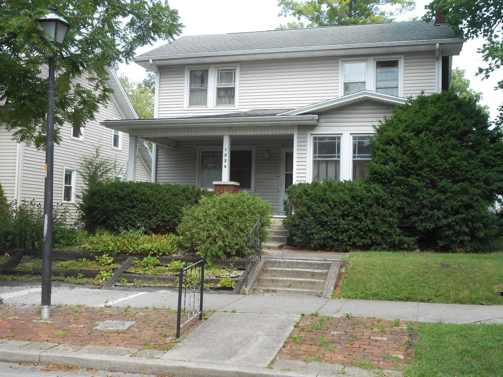 Property Photo:  1226 W Oakdale Drive  IN 46807 