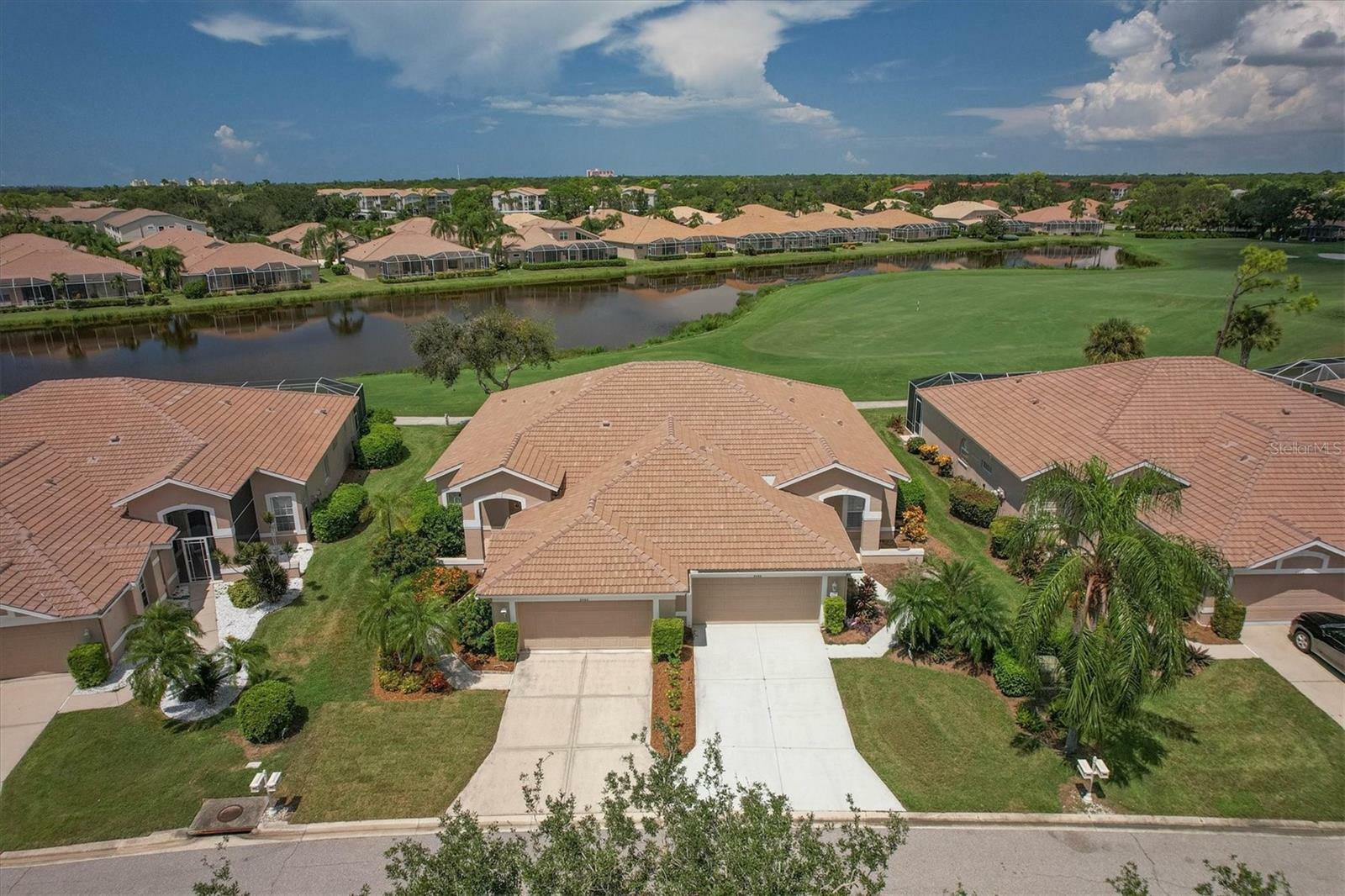 Property Photo:  9490 Forest Hills Circle  FL 34238 