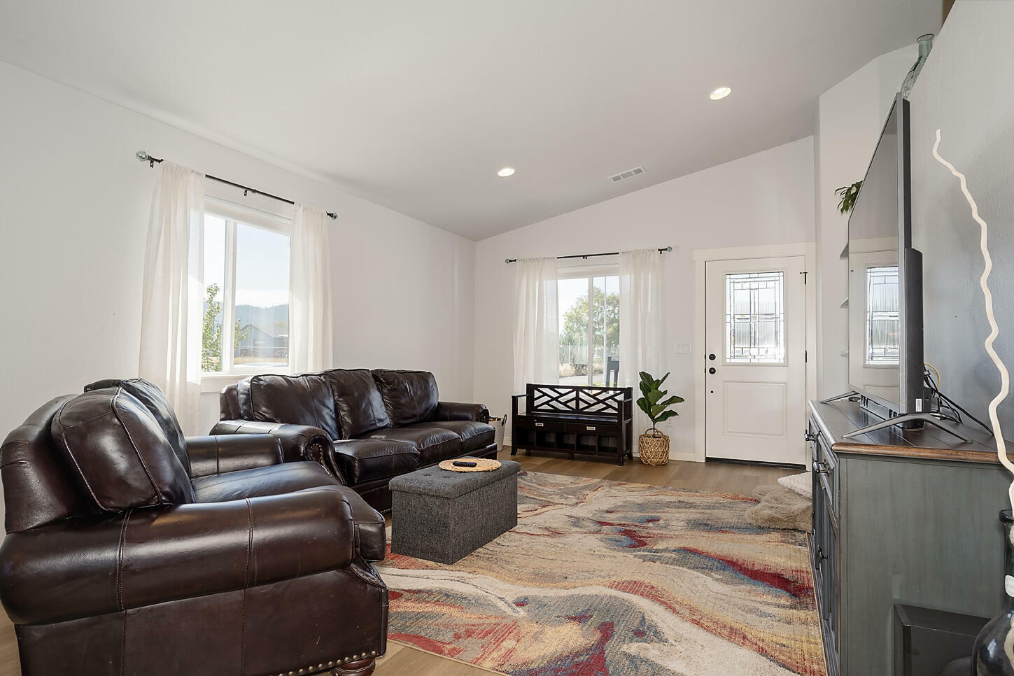 Property Photo: 1033 Vick Lane OR 97501