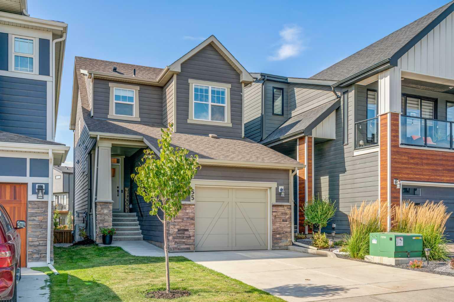 Property Photo: 55 Cranbrook Gardens SE AB T3M 2X5