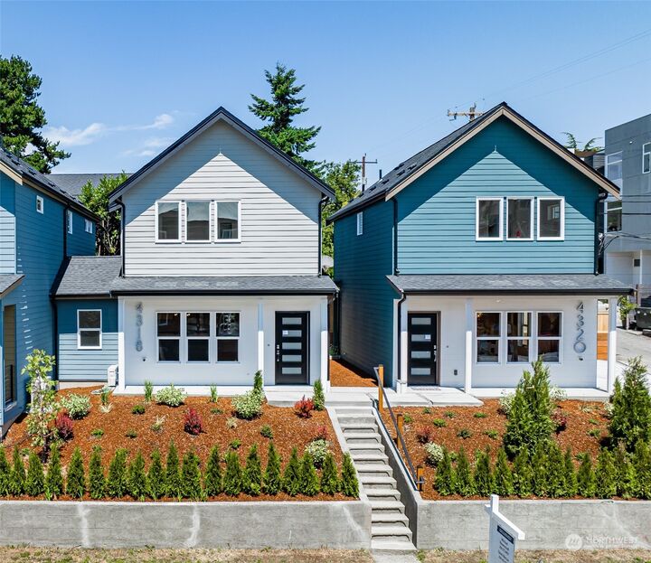 4318 SW Genesee Street  Seattle WA 98116 photo