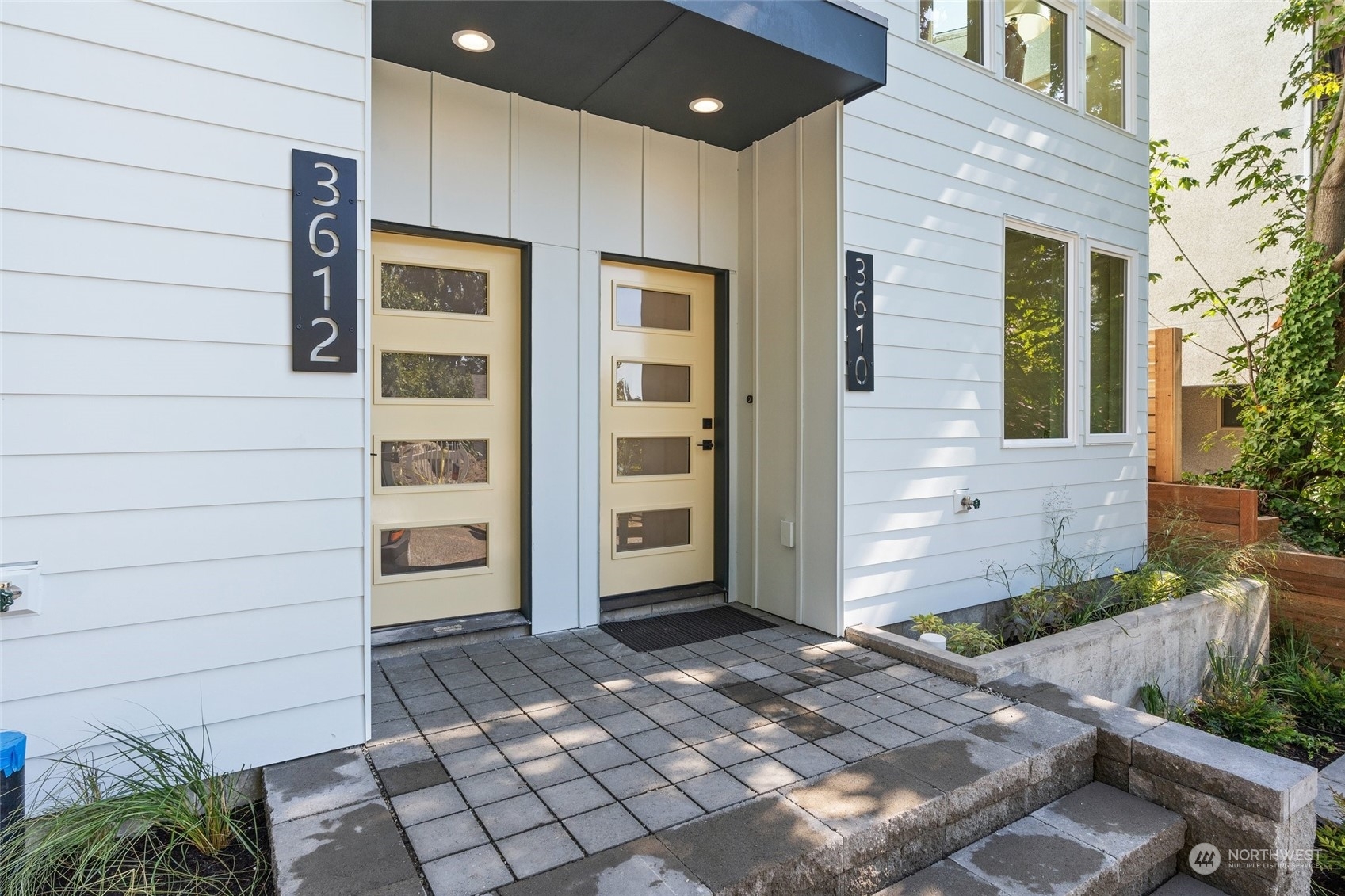 Property Photo: 3612 Linden Avenue N WA 98103