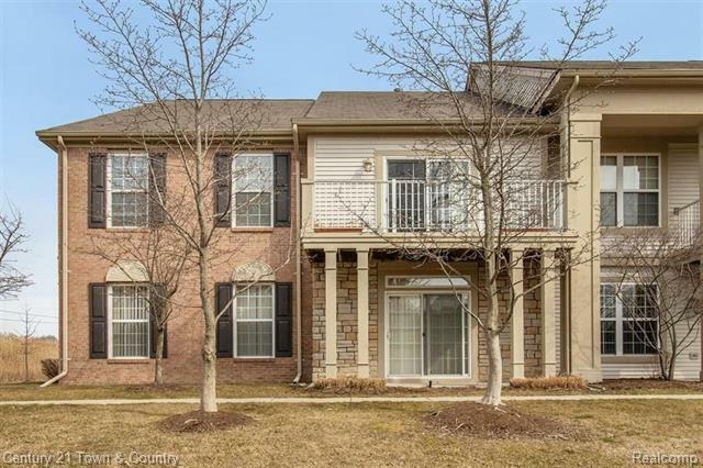Property Photo: 1868 Pinecroft Drive MI 48188
