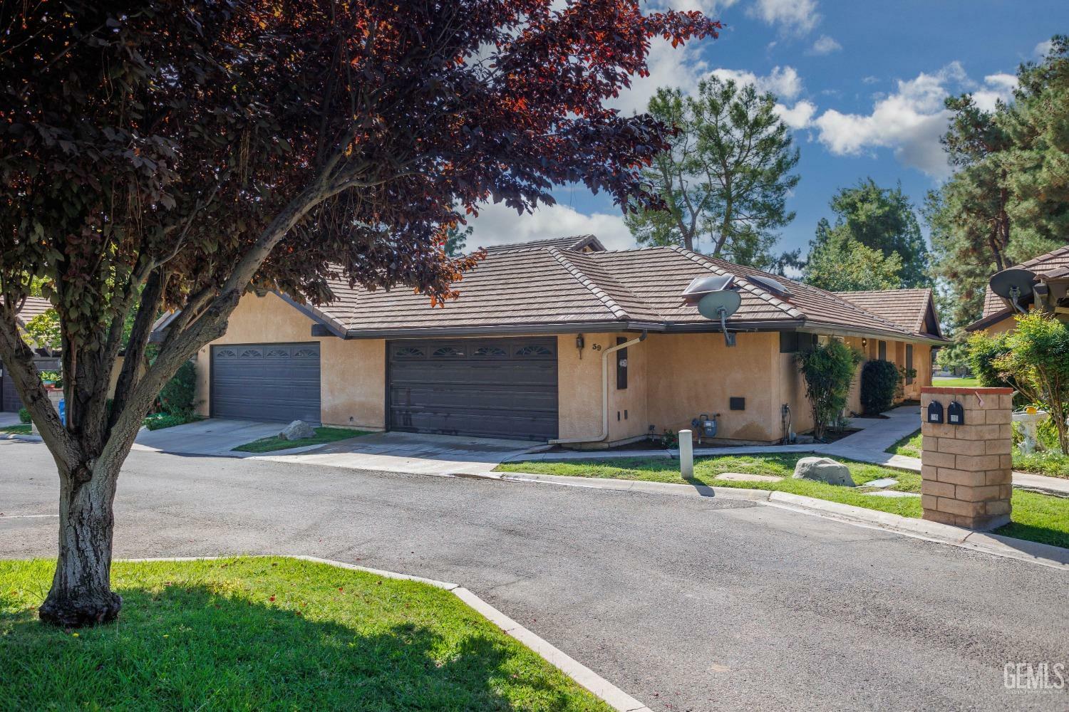 Property Photo: 2323 Easthills Drive 39 CA 93306
