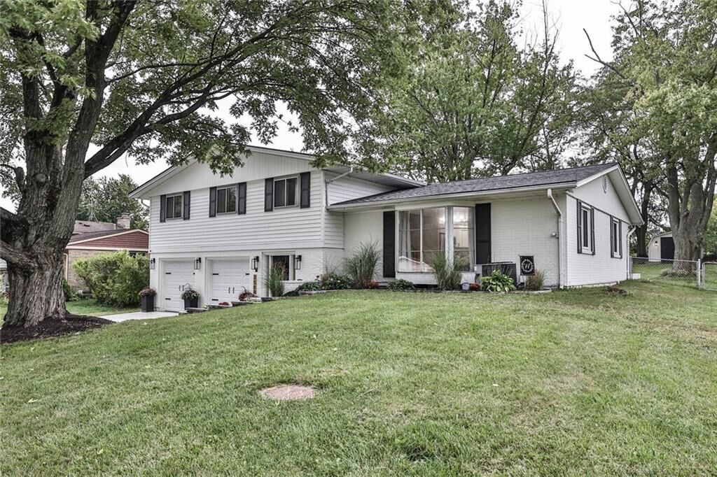 Property Photo:  2500 Clarendon Drive  OH 45440 